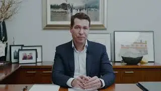 Dr Matthew Peters describes a Breast Augmentation (augmentation mammoplasty) technique