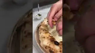 Pizza Napoletana quattro formaggi special