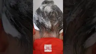 #Haare #shampoonieren mit Mirianna im roten franz&ouml;sischen Friseurinnen Nylonkittel #shorts