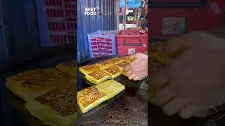 Murtabak with generous meat filling! 📍Murtabak Ana, 2, Jalan Raja Bot, Chow Kit, 50300 Kuala Lumpur