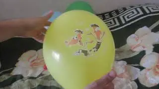 Learning colors in English for children with balloons