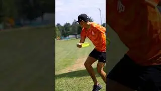 Perfect disc golf form slow motion - Anthony Barela