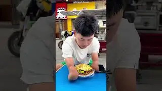 Эта умная ложка помогла этому безрукому мальчику поесть 😲