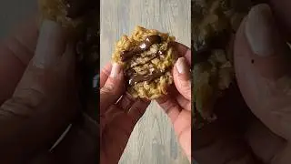 Oat & Chocolate Lace Cookies  #holiday #cookies