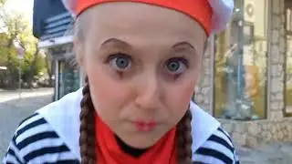 Уличен мим 2022
