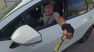 jjstream gets scared (gun)
