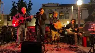 Brad  & The Band jamming at The Night Owl Coffee, Fullerton CA
