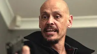 NIEMAND ahnte, dass dieser Typ ein Top-Killer ist!