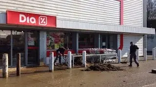 Grand m&eacute;nage devant le hard-discount Dia apr&egrave;s l'action des agriculteurs
