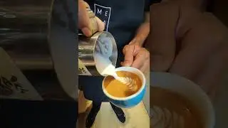 Swan 🦢 Latte Art | Coffee Design #shorts #coffee #artist