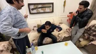 Daddy se maar padhi - Daaru peete hue pakad lia