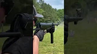 Sean getting some trigger time with a reproduction MP40 9mm #mp40 #9mm #thepewpewlife ￼