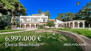 Exceptional beachside villa on a large plot in Elviria | W-02YFGT | Engel & V&ouml;lkers Marbella