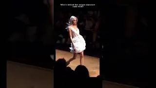 She bends the heels &mdash; literally 🔥 #fashion #runway #supermodel #ytshorts