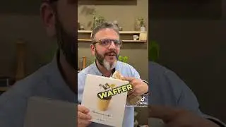 Crema al Caff&egrave; in bicchierini di Wafer ricoperti di cioccolato.La Casa del Caff&egrave; di Buguggiate