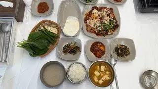 Korean Mom's Food Restaurant, Busan, South Korea
