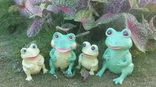 Família de Sapinhos Feitos Com Cimento