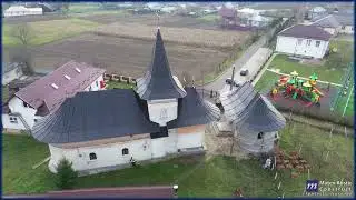 Lucrări la fațada bisericii din Roșcani