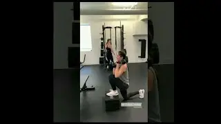 Minka kelly works out at the gym #4