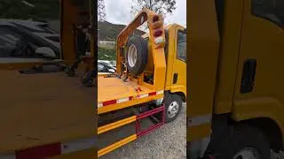 Купил эвакуатор. День 1 &mdash; обзор ISUZU ELF 2024