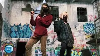 Vlog #36: Exploring an abandoned building, front lawn cemetery + filming Chrissy!