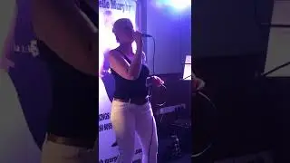 Michelle Murphy Slow Waltz       Somewhere between Me and You
