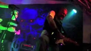 Miracle 66 - Broken Engine Blues (live extended @ Rock Garage)