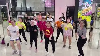RUNTAH REMIX - TIKTOK VIRAL | DANCE | ZUMBA | SENAM | ZIN RIA OCTAVIA
