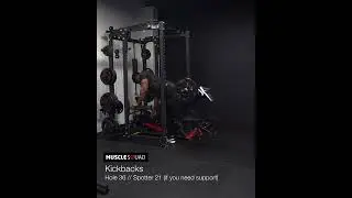 TRAINING LEGS with the MuscleSquad P2 Jammer Arms