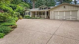 1420 SW HIGHLAND PKWY, Portland, OR Presented by Joe Fustolo.