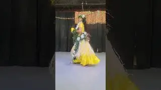 Tropical island vibes #serenitybellydance #throwback #dancer #tropical #island