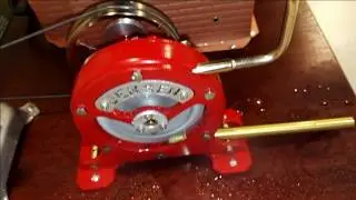 Modello di generatore con turbina a vapore