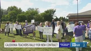 Caledonia teachers rally for new contract