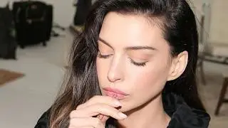Anne Hathaway&rsquo;s lip plumping hack dermatologist approved
