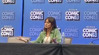 Ella Purnell at the Ocala COMIC CON (09/21/2024)