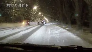 Внедорожник Hyundai Getz в снегопад на Goodyear Ultra Grip Extreme