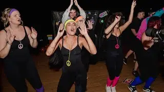 Maturitní ples | 2.PTV 2025 | - Hippies 80. - 90. léta - SOŠ a SOU Sušice