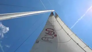 Marks trimaran in 9mph wind on a close reach.