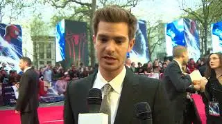 EVENT CAPSULE CHYRON - Actors Andrew Garfield, Emma Stone and Jamie Foxx appear on the Red Carpet at