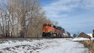 CBTB part 228 12/10/23 intermodal lead ES44AC 7785, C44-8W H2 rolling by SB, No DPu