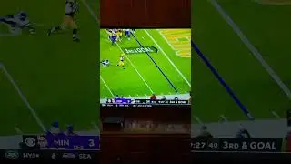 Packers rolling, Aaron Rodgers Gives Them the Belt!