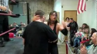 Alex Castle vs. Travis Weir