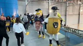 Milwaukee Brewers fans travel to Chicago by Amtrak for playoff game vs Cubs