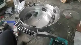 Aluminum Caps Vibrating Feeder, Vibrator Feeding, Fast Speed, Low Noise