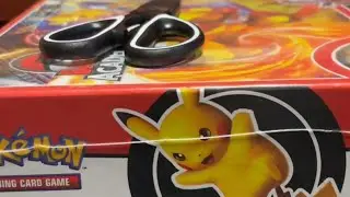 Unboxing Pokémon Trading Card Battle Academy 