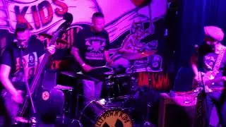 Meltdown Kids -  Alcoholic Reset (live)