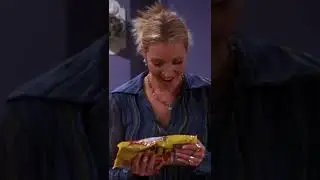 @SmilePleaseCentre - grandmother Nestl&eacute; Toll House. #Friends #Phoebe #MonicaGell #Cookies