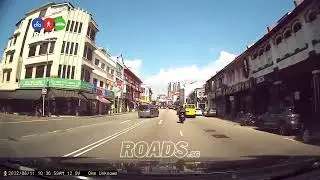 #SML7443S Toyota Noah crossing double white lines