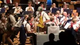 Musikverein C. M. Ziehrer feat. Jürgen und Weissi - Knödelrap