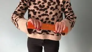 KONG squeezz Crackle stick